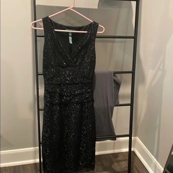 Elegant Black Sleeveless DressBlack cocktail Dress - Picture 2 of 2